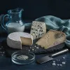 Moisi sur fromage : comprendre les risques et les qualités cachées